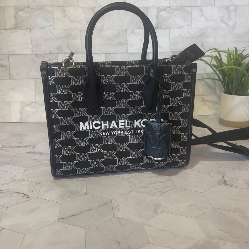 MICHAEL KORS MIRELLA BLACK MULTI METALLIC SM SHOPPER TZ XBODY